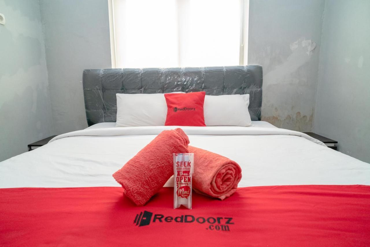 Reddoorz @ Jalan Pendidikan Mataram Tanjungkarang Exterior photo